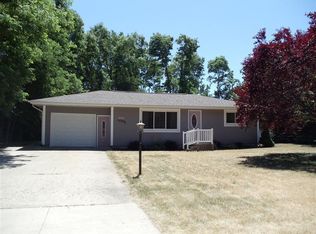 14172 James St, Holland, MI 49424