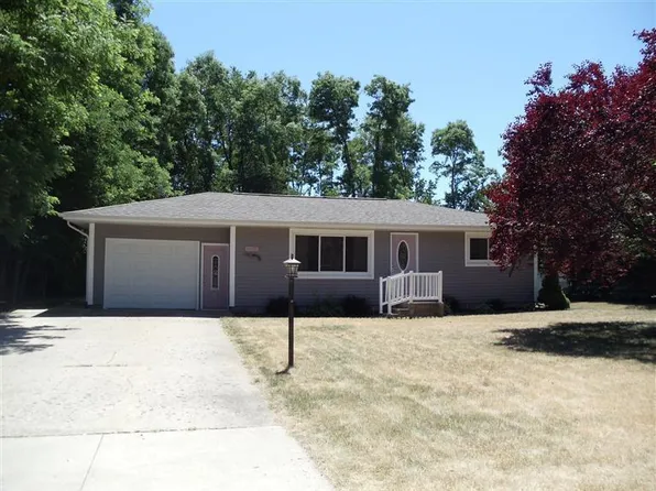 14172 James St, Holland, MI 49424
