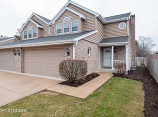 43 Exmoor Ave, Glen Ellyn, IL 60137