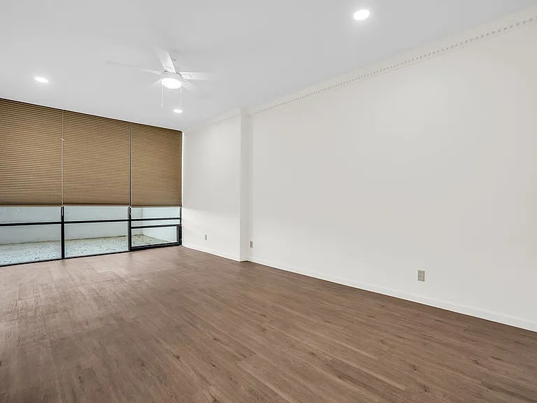 6335 W Northwest Hwy #411 — Photo 30