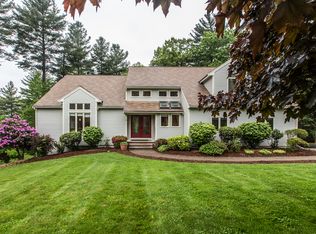 10 Starr Cir, Westford, MA 01886