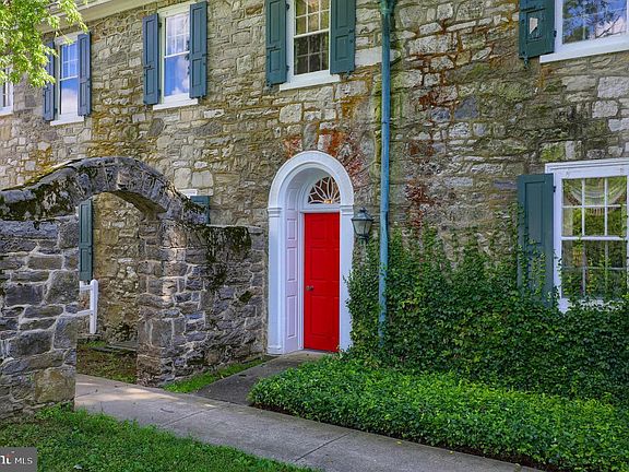 3rd image of 140 Evans Hill Rd