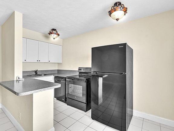 3rd image of 1219 NE 14th Ave #1-5