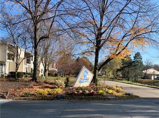 2880 N Bay Dr APT N16, Westlake, OH 44145