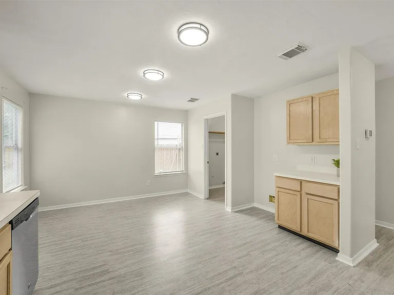 839 Autumn Point Ln — Photo 16