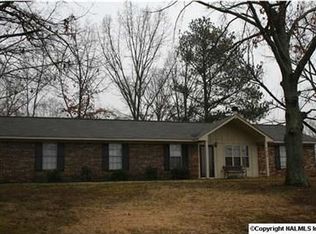 100 Oconee Cir, Huntsville, AL 35811