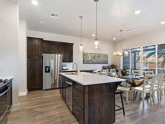 3rd image of 2600 Ocotillo Way Unit 31