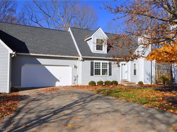 3559 E Prescott Cir, Cuyahoga Falls, OH 44223