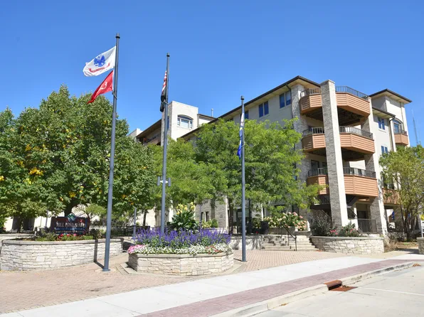 W164N8925 Water St, Menomonee Falls, WI 53051