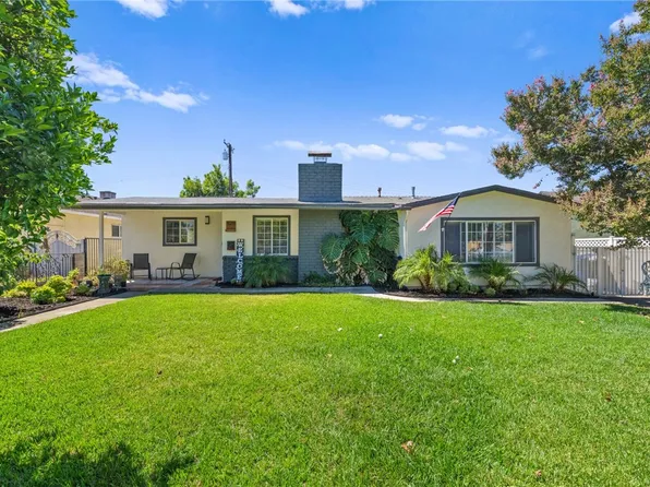 828 E Jefferson Ave, Pomona, CA 91767