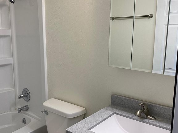 4th image of 1684 5th St #4