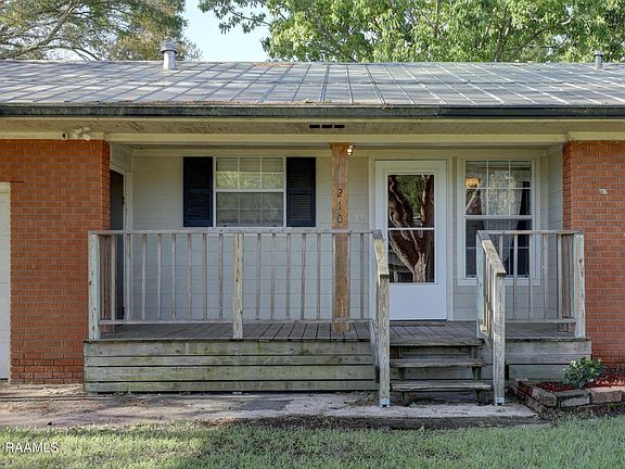 4th image of 210 Trahan St