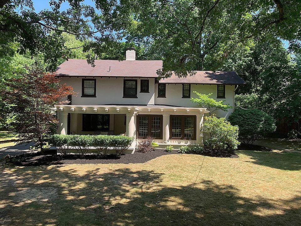 1st image of 74 Poland Manor Dr