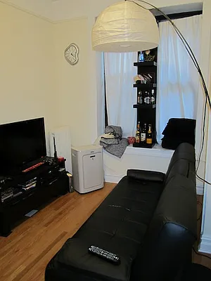 Rented by Stonecrest Realty | media 6