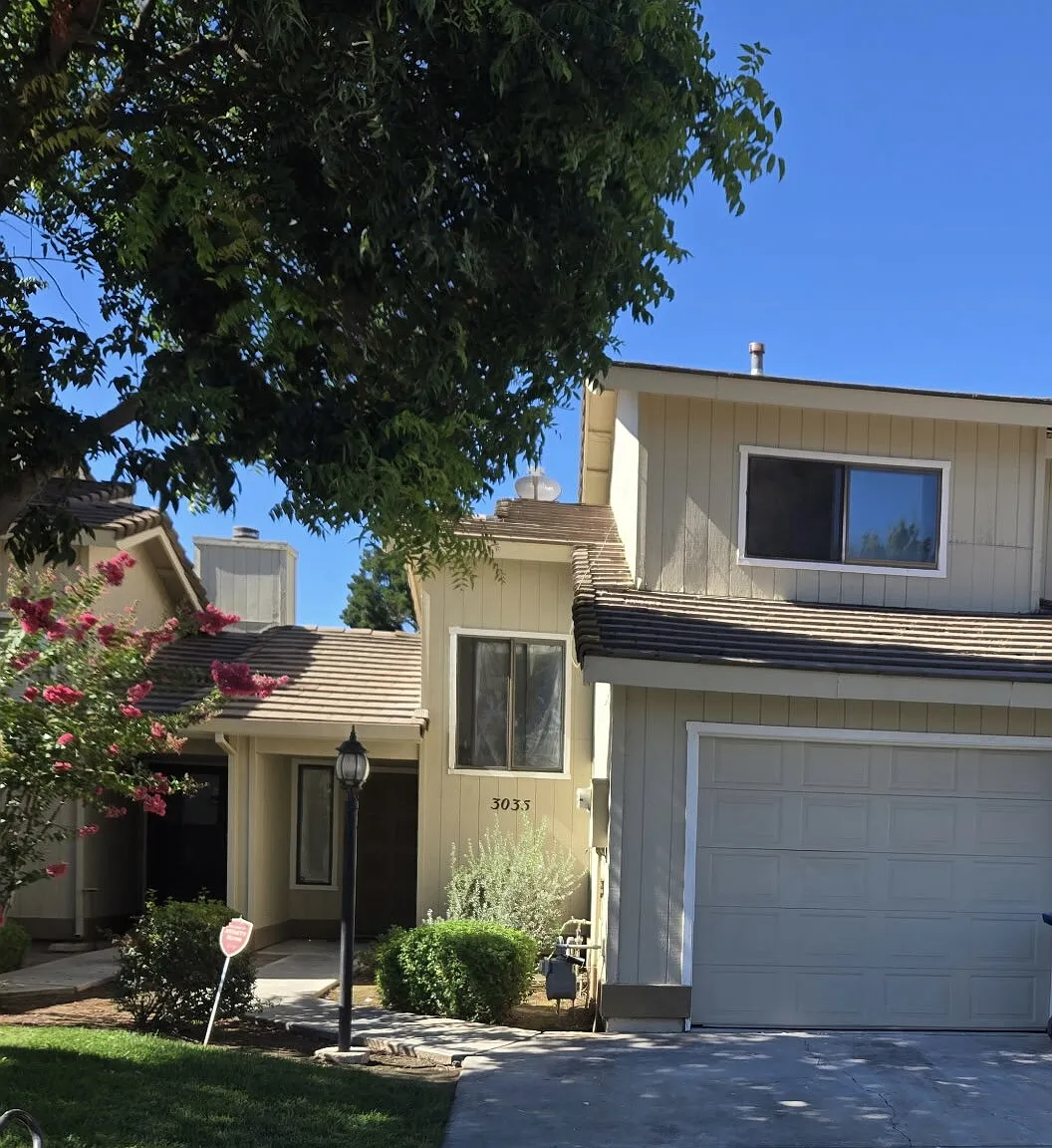 2 bed, 1.5 bath, 1150 sqft, $1,900 — Photo 1