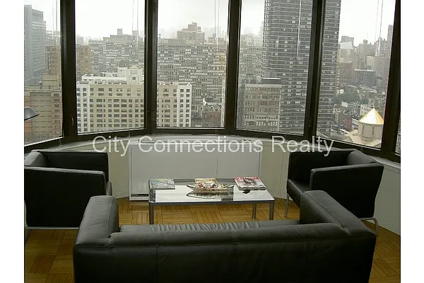 Rented by City Connections Realty | media 31