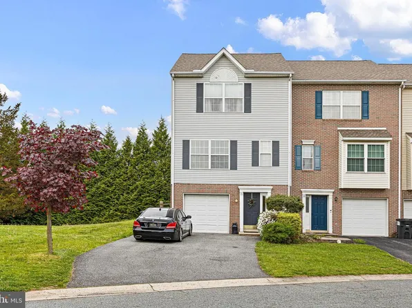 16 Highland Cir, Newark, DE 19713