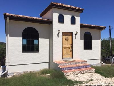 1015 18th St E, Lakehills, TX, 78063