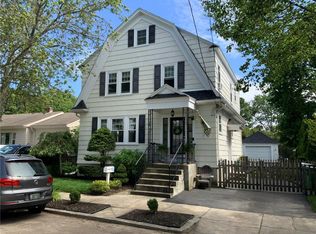18 Peace St, Warwick, RI 02888