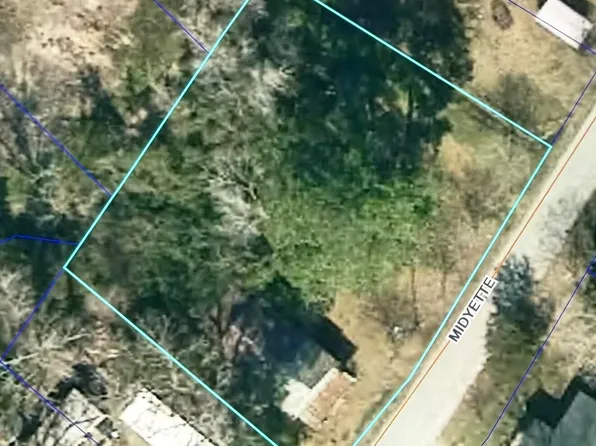 905 Midyette Street, Oriental, NC 28571