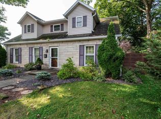 1046 E Maxwell Ln, Bloomington, IN
