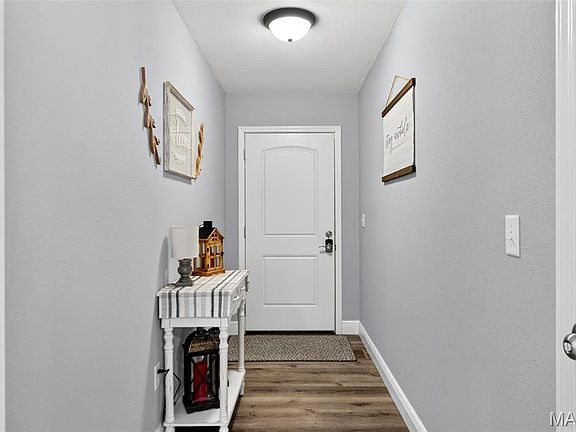 4th image of 656 Rockshire Dr