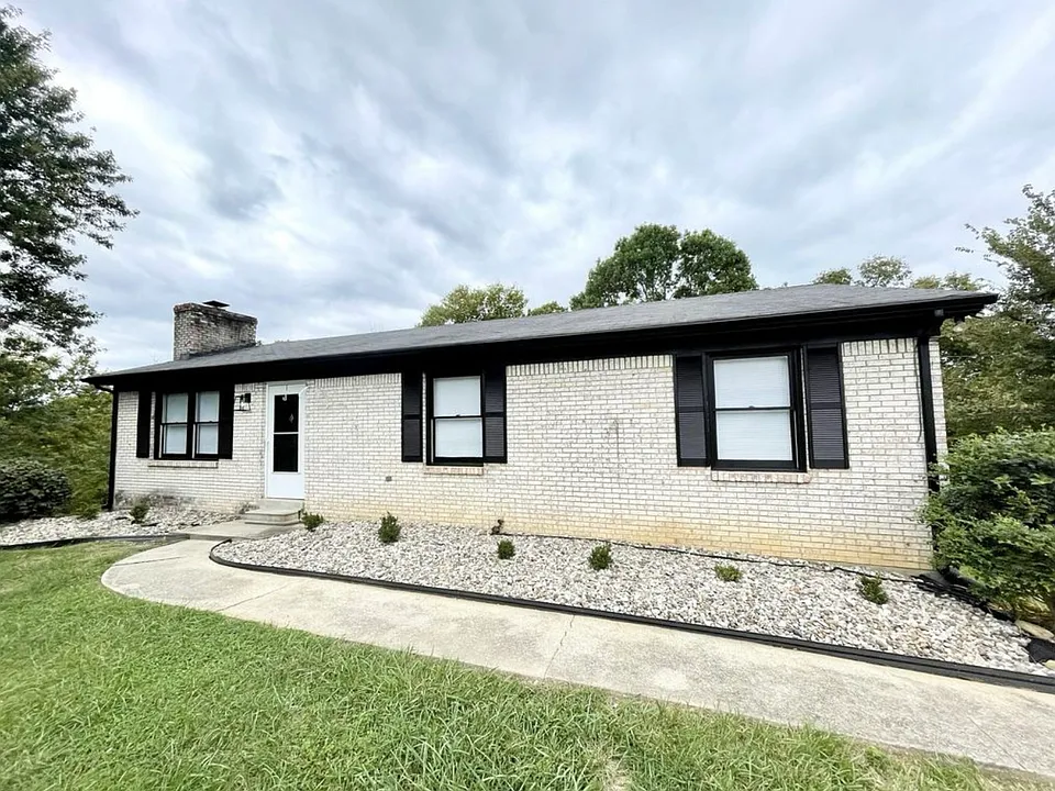 2236 Mercer Dr