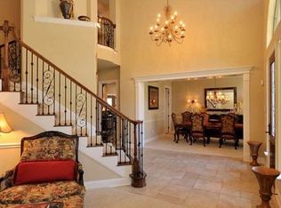7 Fountain Dr, San Antonio, TX 78248