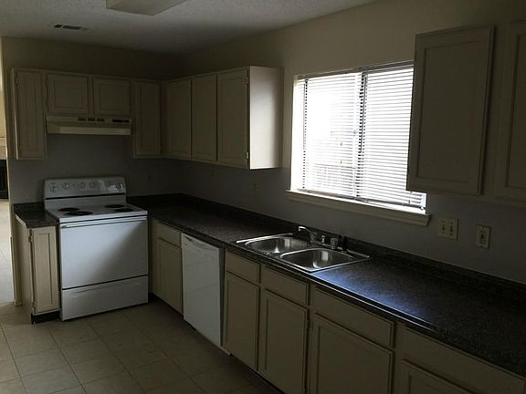 5th image of 607 Luther Dr #B
