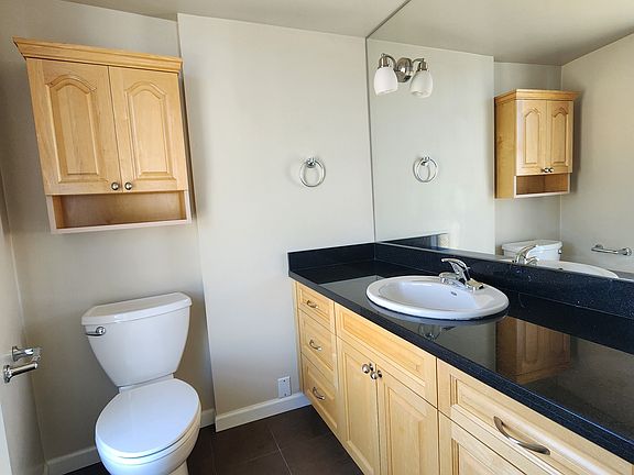5th image of 2180 Argyle Ave #204