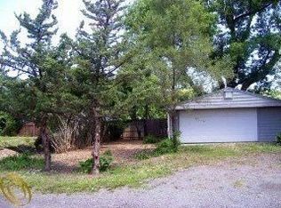 2211 Austin Dr, Novi, MI 48377