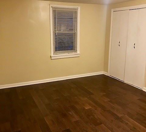 2nd image of 2526 E Somerset St