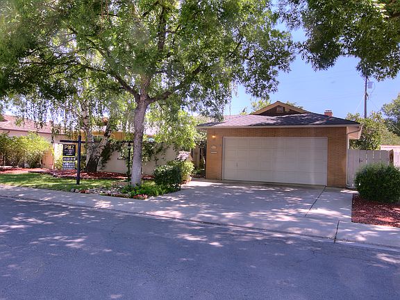 3rd image of 3612 Poinsettia Dr