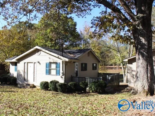 1011 9th St NW, Arab, AL 35016