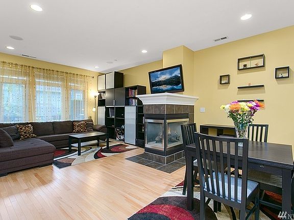 4th image of 1774 10th Ave NE #1212