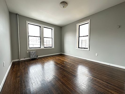 2nd image of 2401 Davidson Ave APT 3A