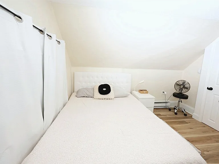 173 Porter St #4 — Photo 12