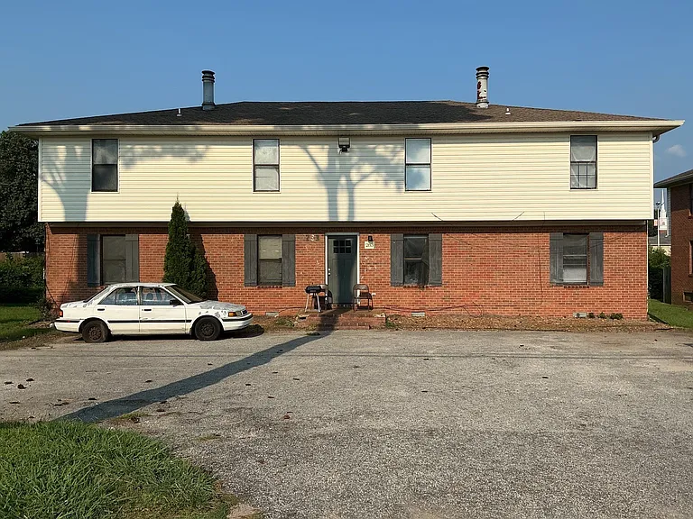 283 Tinker Hill Cv #D — Photo 1