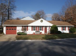 3572 Dana Ln, Virginia Beach, VA 23452