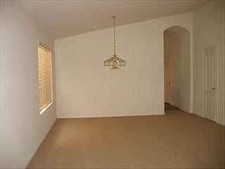 4th image of 61 W Gold Dust Way