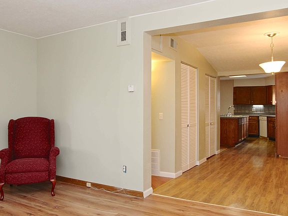 Living Room w/Dining Room 