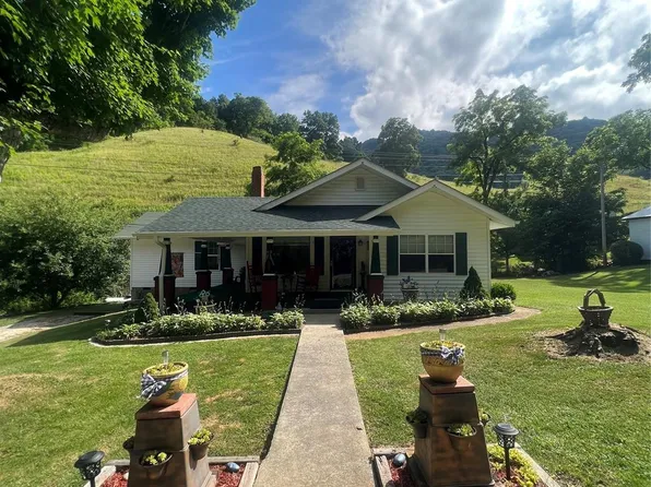 359 Fork Mountain Rd, Bakersville, NC 28705