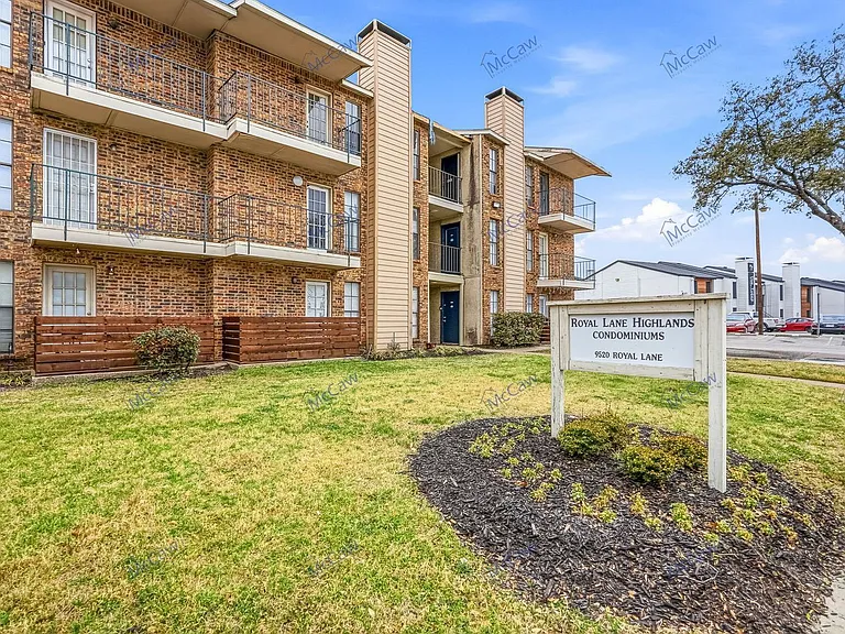 9520 Royal Ln #209 — Photo 2