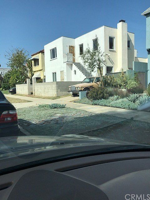 2nd image of 1272 S Orange Dr