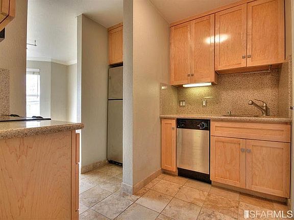 3rd image of 988 Fulton St APT 321