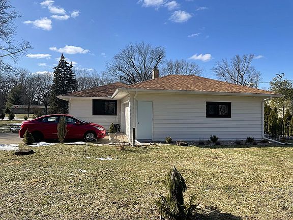 3rd image of 196 Highland Dr