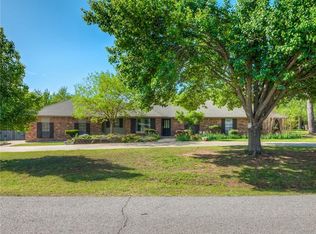 920 Paddock Ln, Edmond, OK 73013