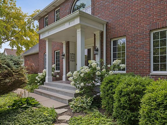 5th image of 5904 Louis Ct