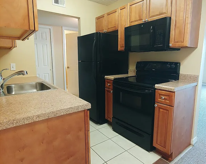 1695 Lee Rd #A210 — Photo 3