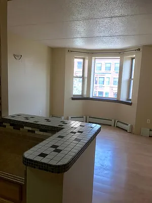 Rented by PLUSH REALTY Inc | media 8